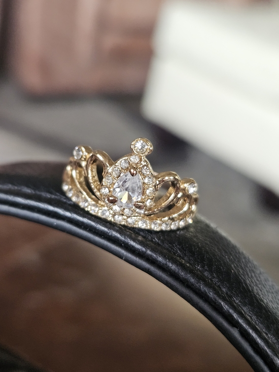Jewelry - YES QUEEN!!! Gold Crown Crystal Ring - Women's Jewelry